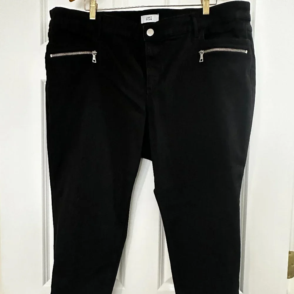 LOFT Plus Black Skinny Jeans w/ Zipper Details | Size 22 NWOT - Picture 2 of 11
